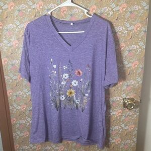 Women’s Purple V-Neck Floral Tee XXL